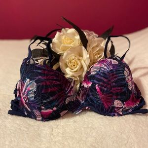 PINK Date Push-Up Bra NWOT